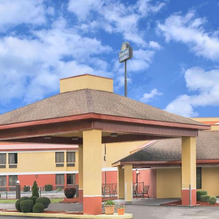 Days Inn & Suites By Wyndham Casey Екстериор снимка